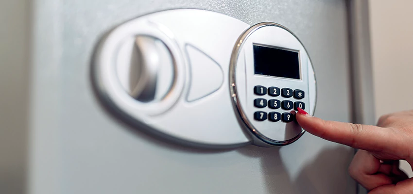 Jewelry Safe Cracking in Walnut Park, California