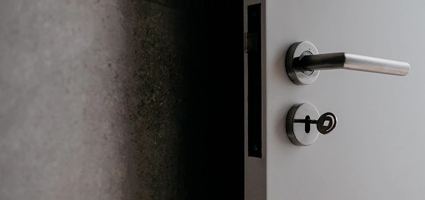 Front Door Handle Repair And Installation in Walnut Park, CA